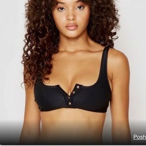 Frankie’s bikini Alana top and Enzo bottom